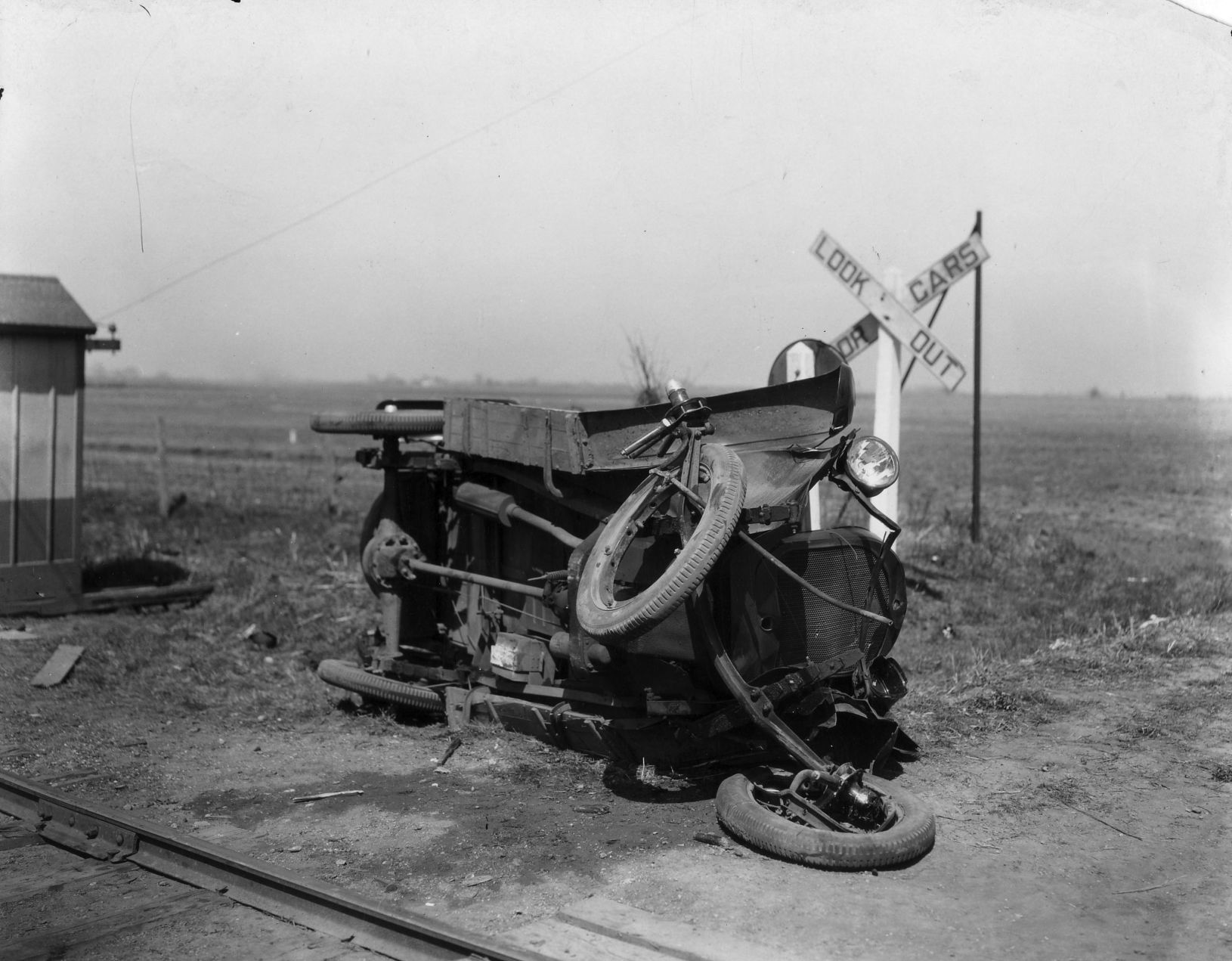 Railroad crossing accident 1925.jpg